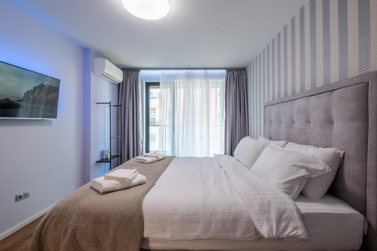 Emirates Lux Apartment And Parking Sofia Exterior foto