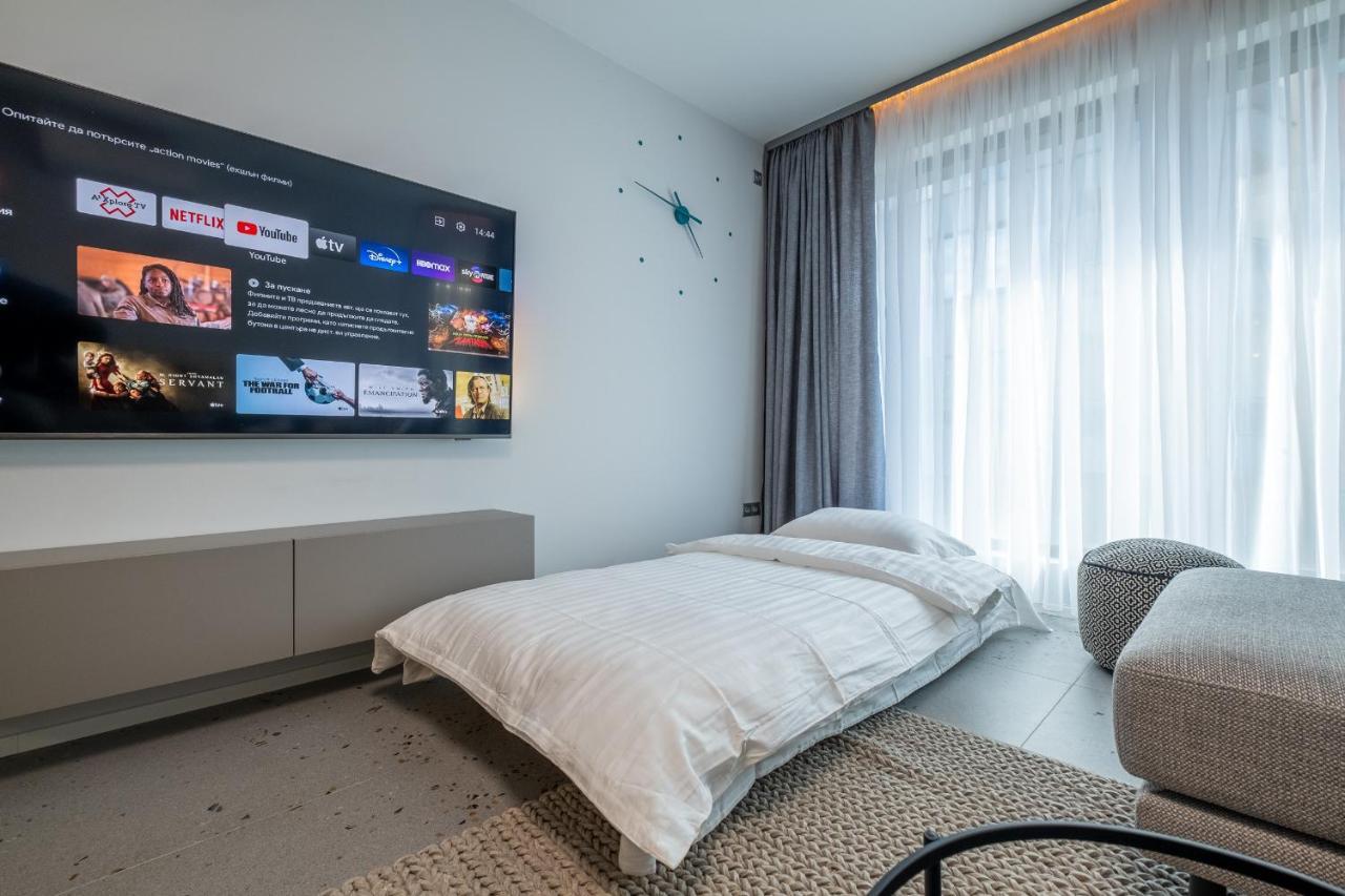 Emirates Lux Apartment And Parking Sofia Exterior foto