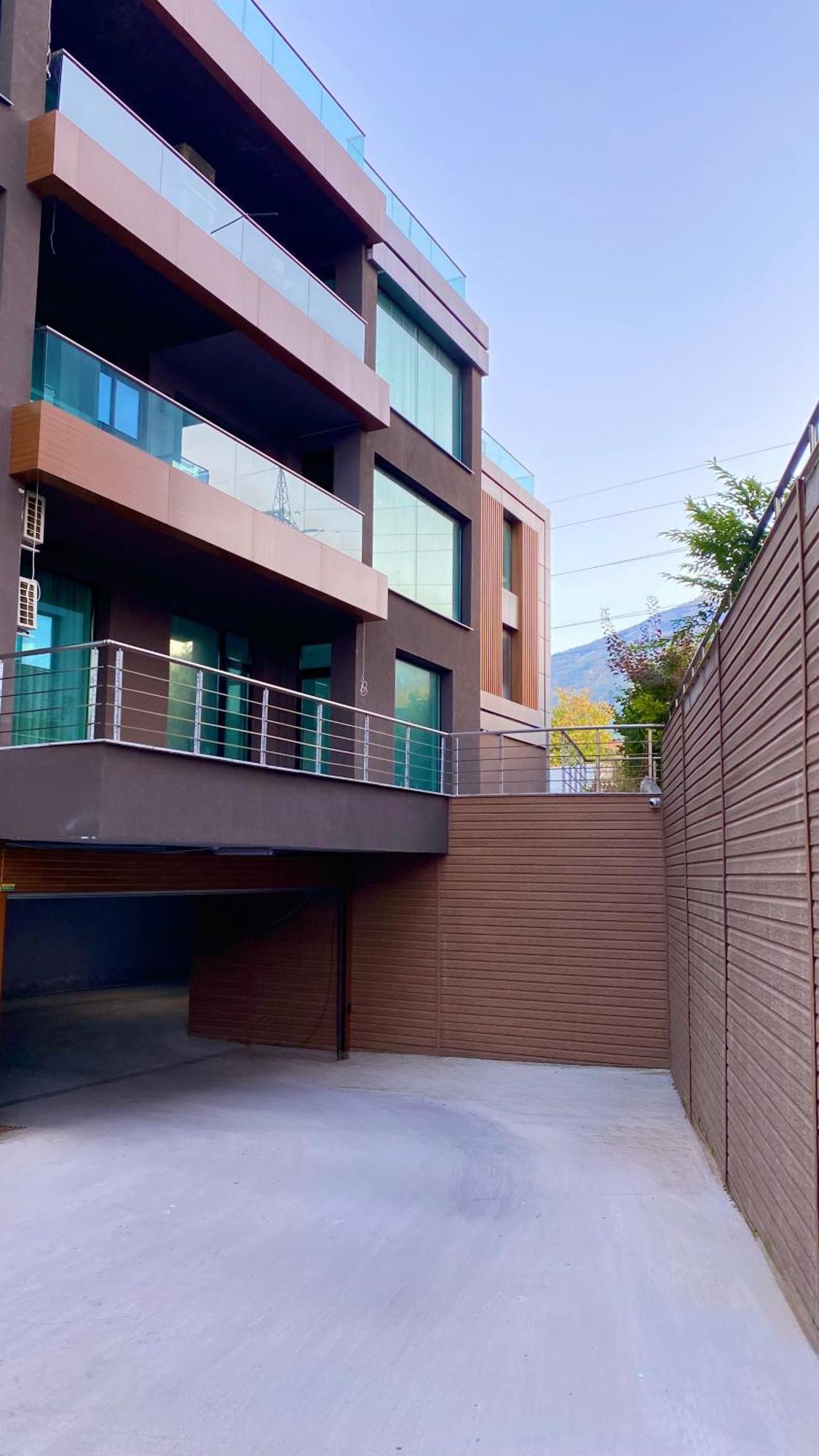 Emirates Lux Apartment And Parking Sofia Exterior foto
